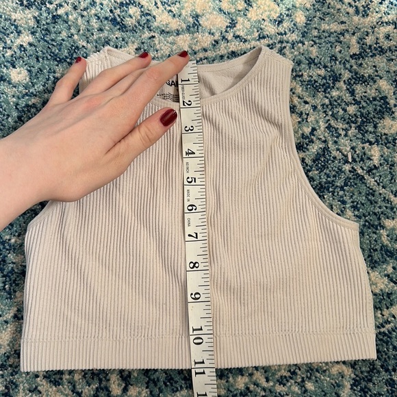 GARAGE | Seamless High Neck Tank Top - Picture 5 of 8